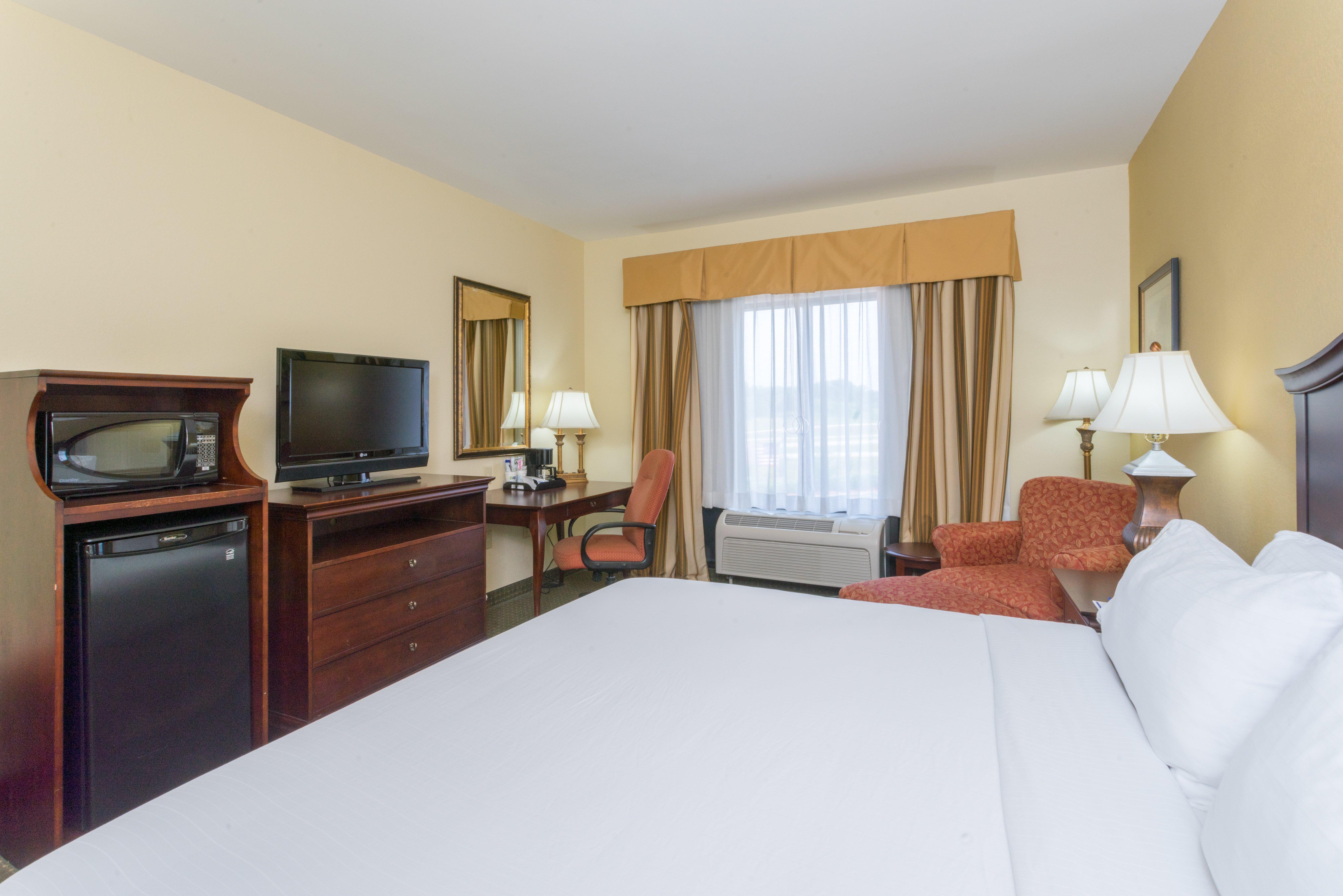 Holiday Inn Express & Suites Lexington North West-The Vineyard By Ihg Exterior photo