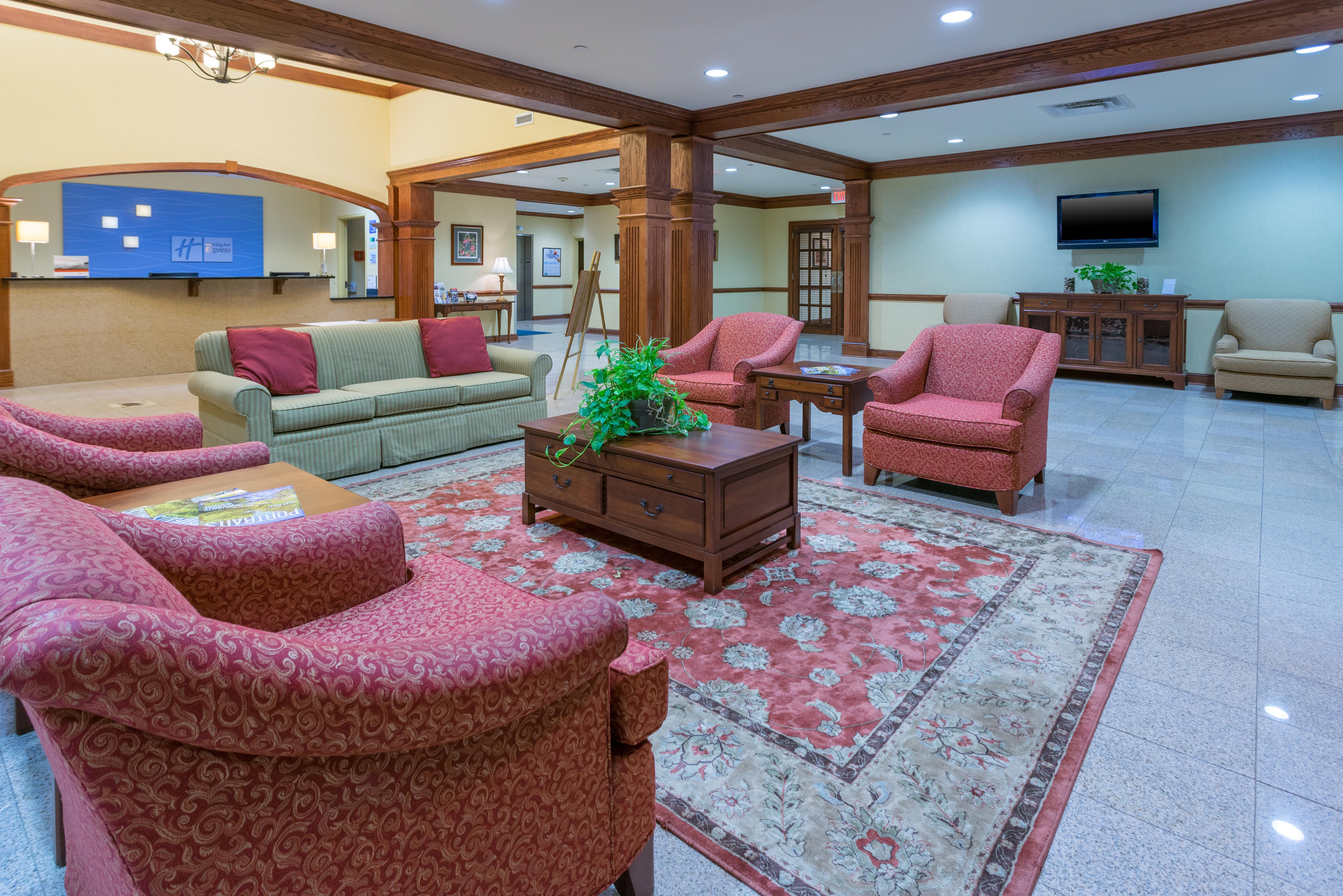 Holiday Inn Express & Suites Lexington North West-The Vineyard By Ihg Exterior photo