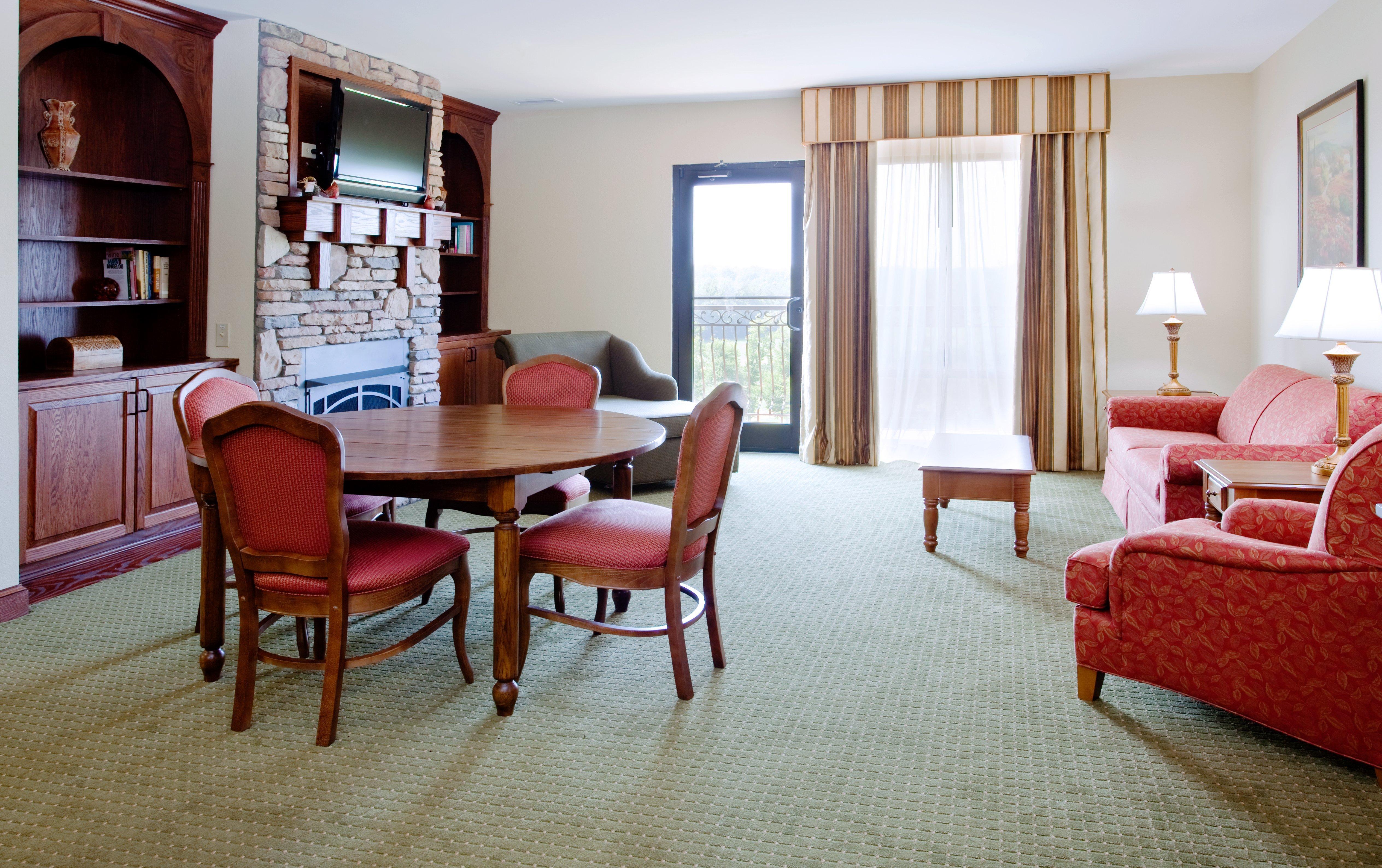 Holiday Inn Express & Suites Lexington North West-The Vineyard By Ihg Exterior photo